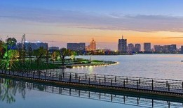 桐鄉(xiāng)鳳凰湖爆料最新新聞,揭秘湖畔新發(fā)現(xiàn)與周邊發(fā)展盛況